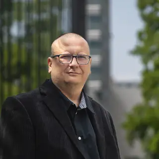 Portrait: Dariusz Budnik, Senior Frontend Developer at 4Evolve